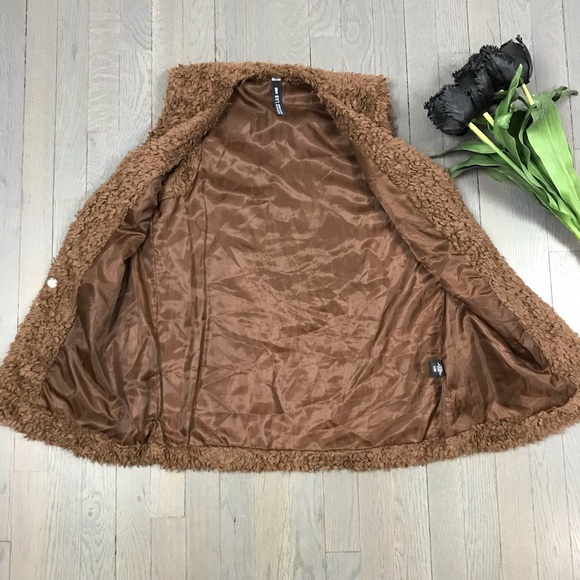 Design Lab Lord & Taylor Brown Teddy Faux Fur Vest - Picture 5 of 8